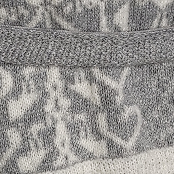 🎉Sale🎉 Lemon Brand Robe - Picture 5 of 12